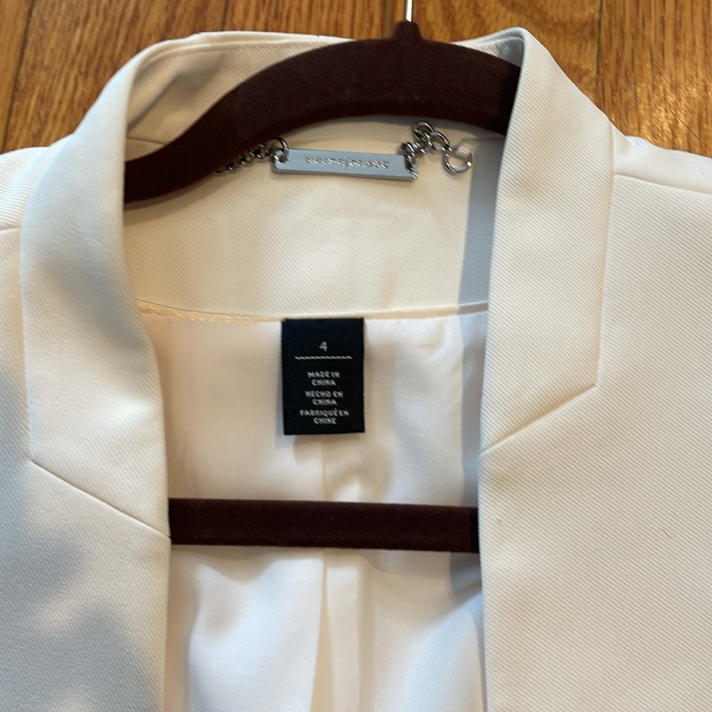 Crop off white jacket - Picture 3 of 3